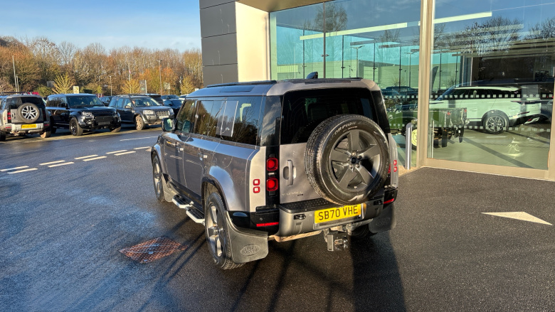 Land Rover Defender 3.0 D300 X-Dynamic HSE 110 5dr Auto Diesel Estate